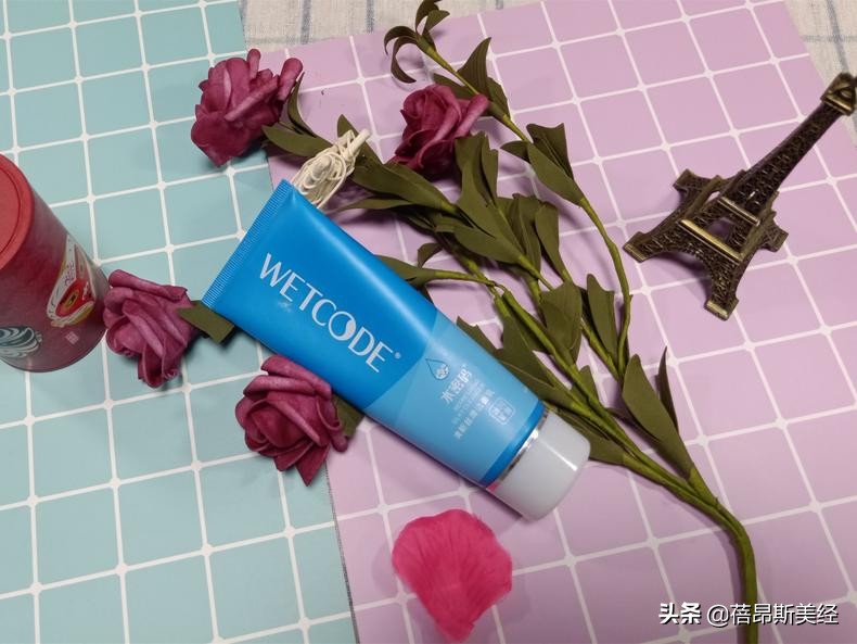 浪漫丝滑保湿洁面乳测评,水密码氨基酸泡沫洁面乳测评