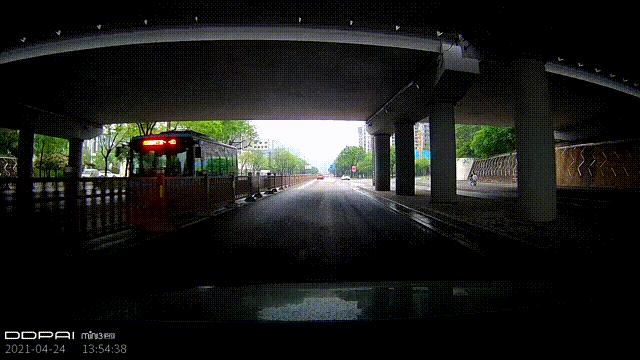 最值得购买的前后双录行车记录仪,什么品牌的全屏行车记录仪最好