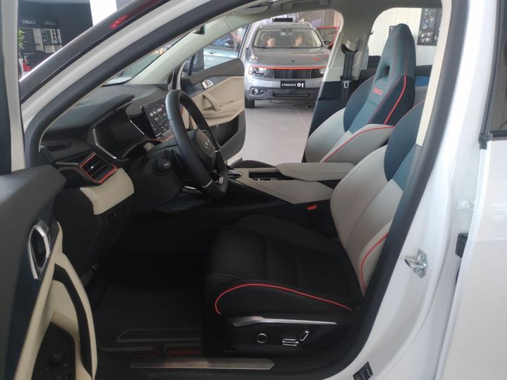 领克01和领克06对比,领克06phev落地价