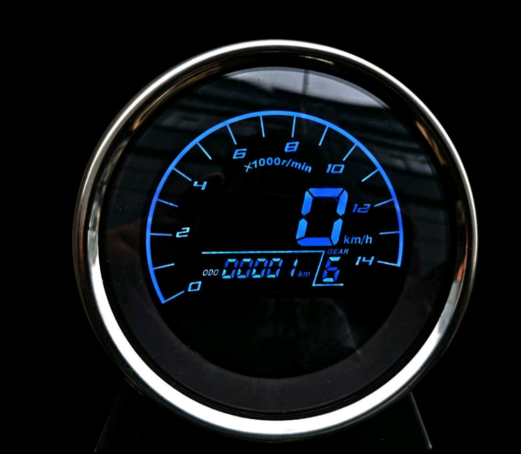 国产风暴太子摩托，双缸300排量，国四排放，1.58万，贵吗