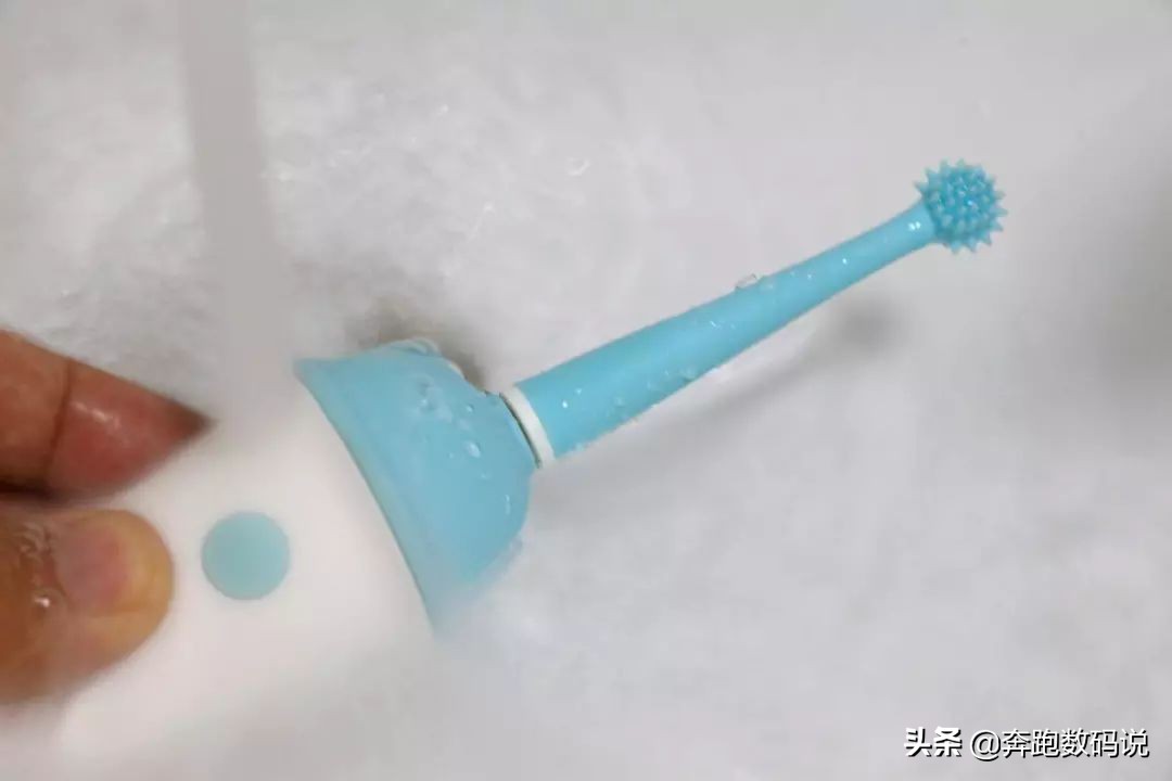 usmile儿童电动牙刷是用哪种刷头,usmile儿童电动牙刷怎样刷牙