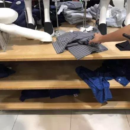 优衣库kaws为什么受欢迎,一件衣服卖了100元赚了25%