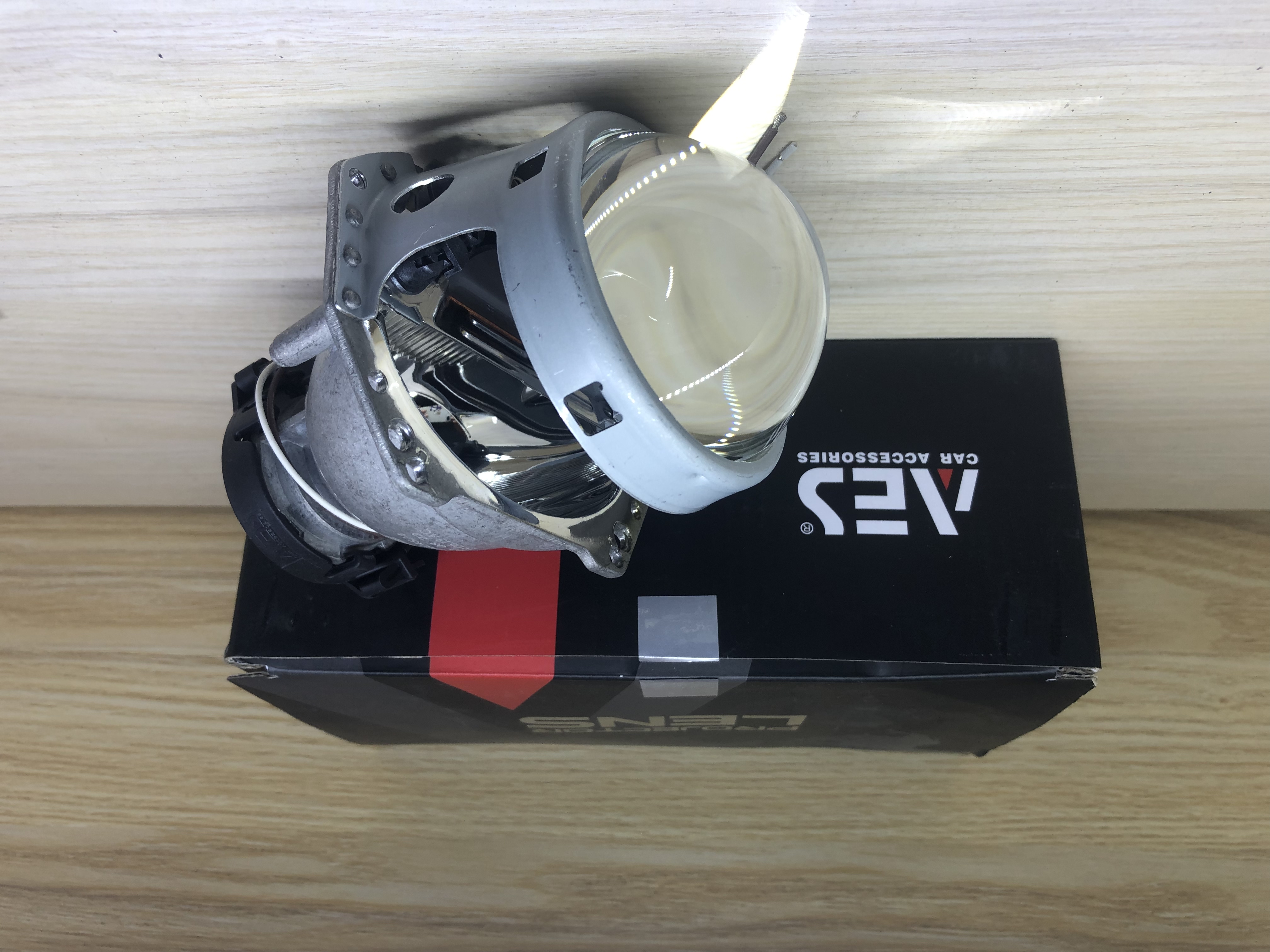 欧司朗哪款透镜性价比高,欧司朗氙气灯d1s和d4s的区别