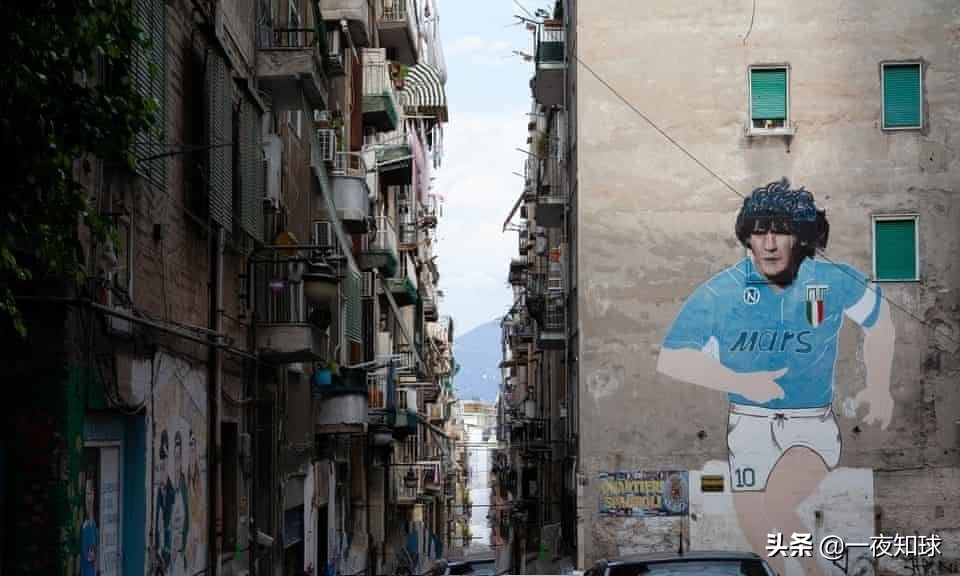 为什么喜欢足球呢,为什么都爱马拉多纳