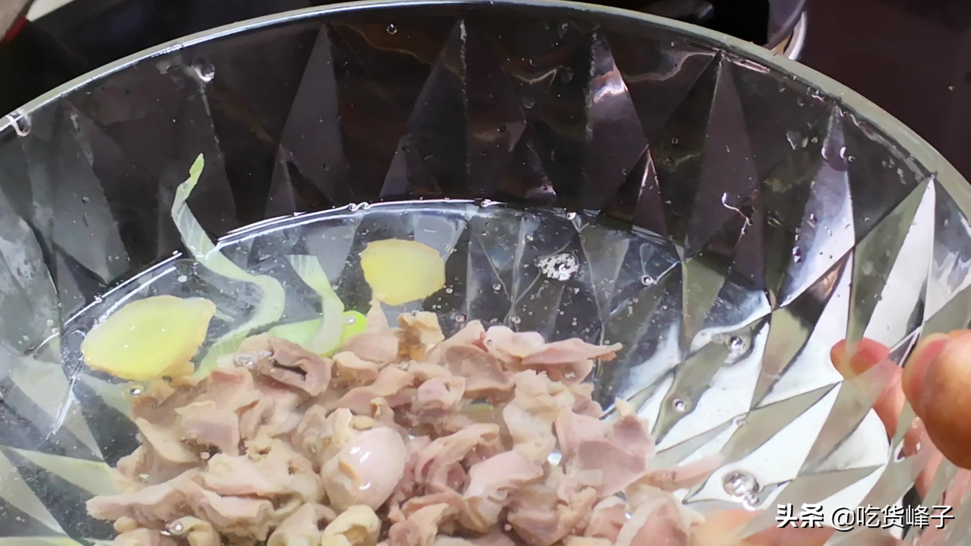 辣炒鸡胗怎么做鸡胗不硬,尖椒炒鸡胗怎么炒又嫩又好吃