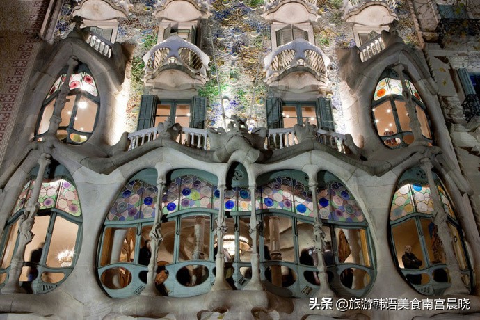 巴塞罗那海鲜饭梅西,巴塞罗那一座高迪之城