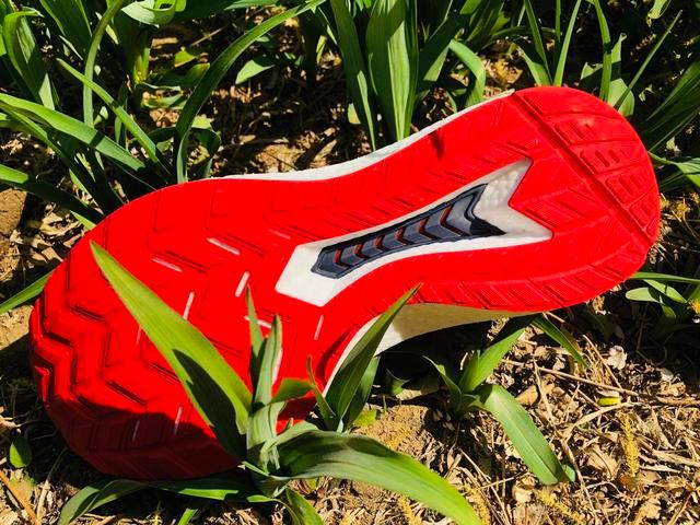 米家运动鞋3与4代的区别,米家运动鞋4和繁星版4选哪个