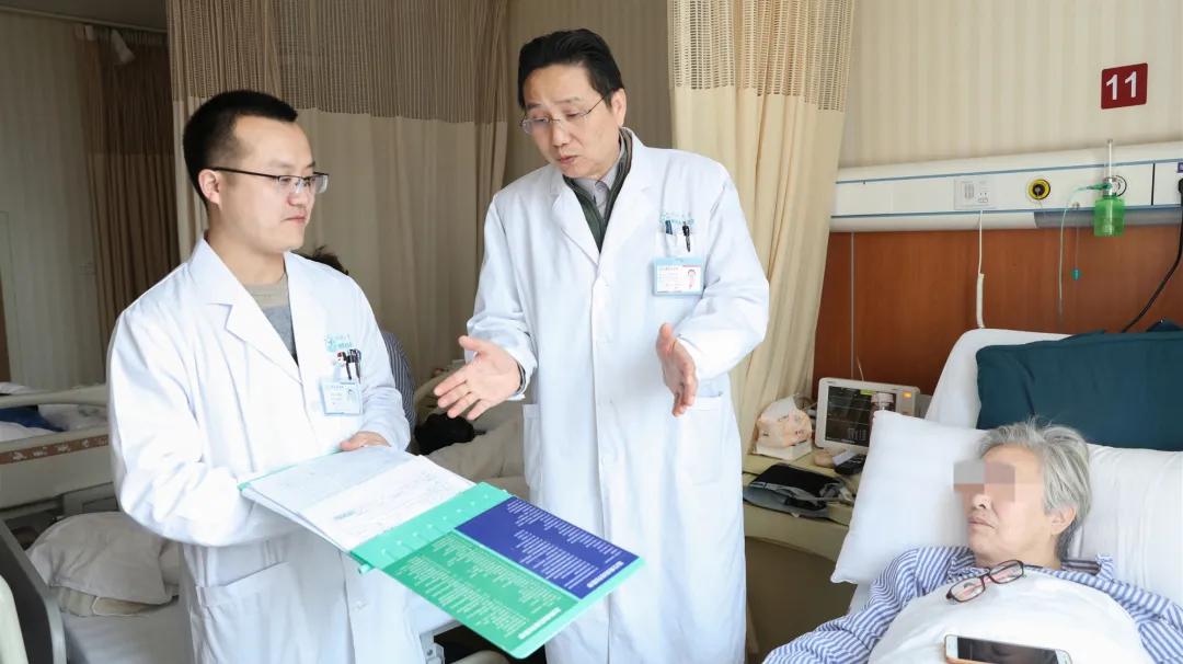 临床一线-阿婆身患泌尿系统疾病天佑钬*光汽激**化术解除难言之隐