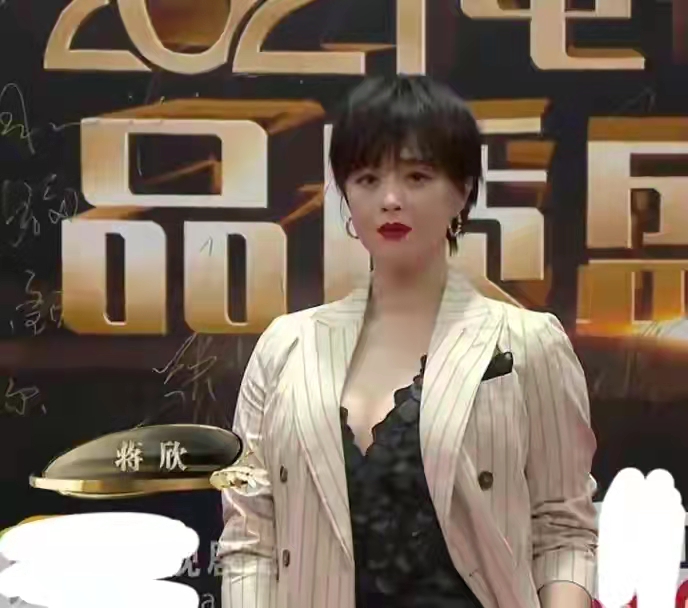 脸很美身材却减分的8位女星,只能看脸不能看身材