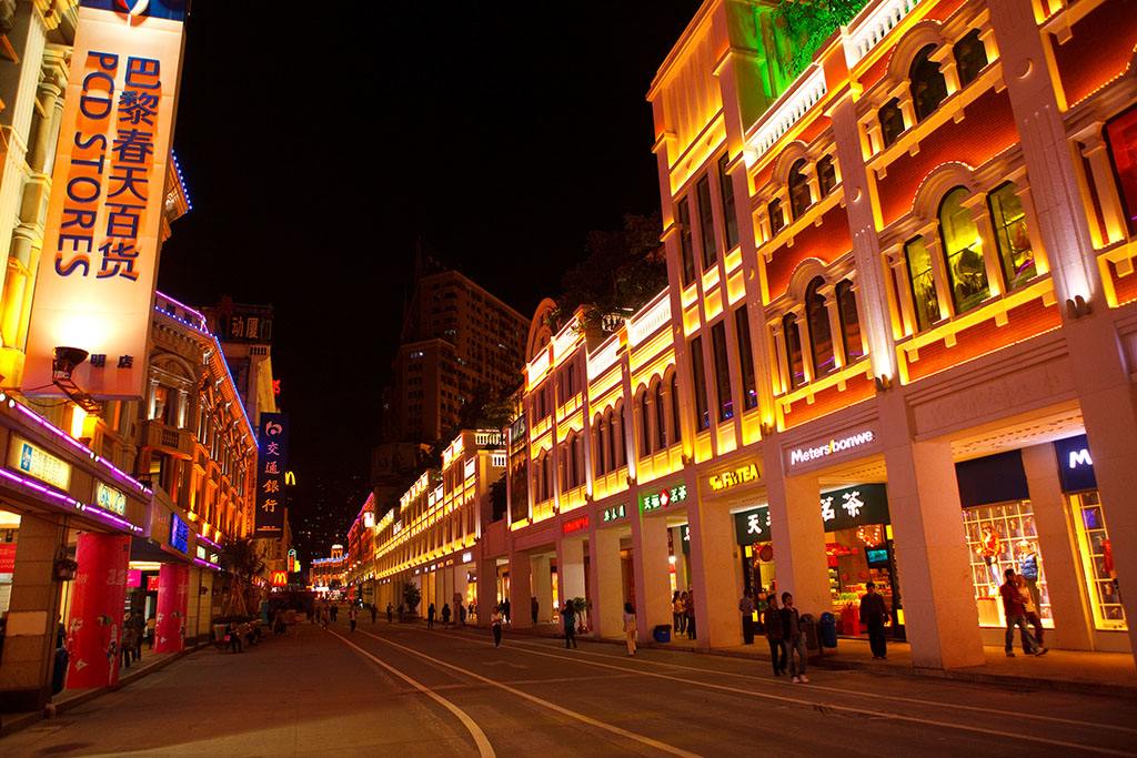 最热闹的网红美食一条街,十大美食网红街在哪