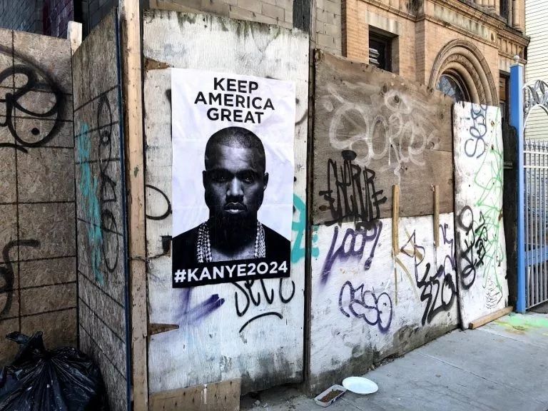 这双丑鞋一年狂赚40亿,这双“丑”鞋一年赚40亿