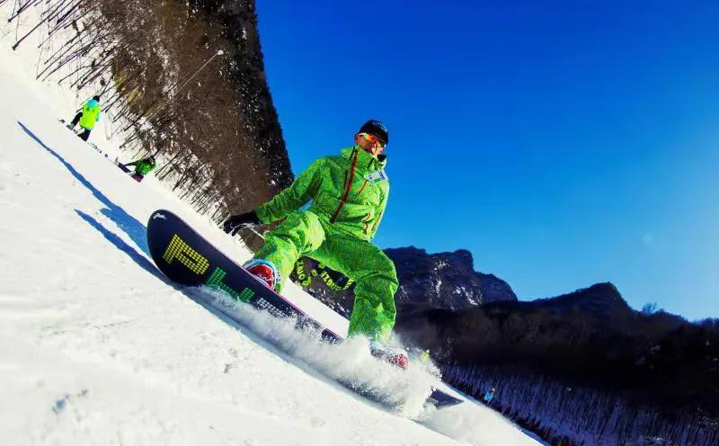 翠华山冰雪乐园,冬季翠华山游园攻略