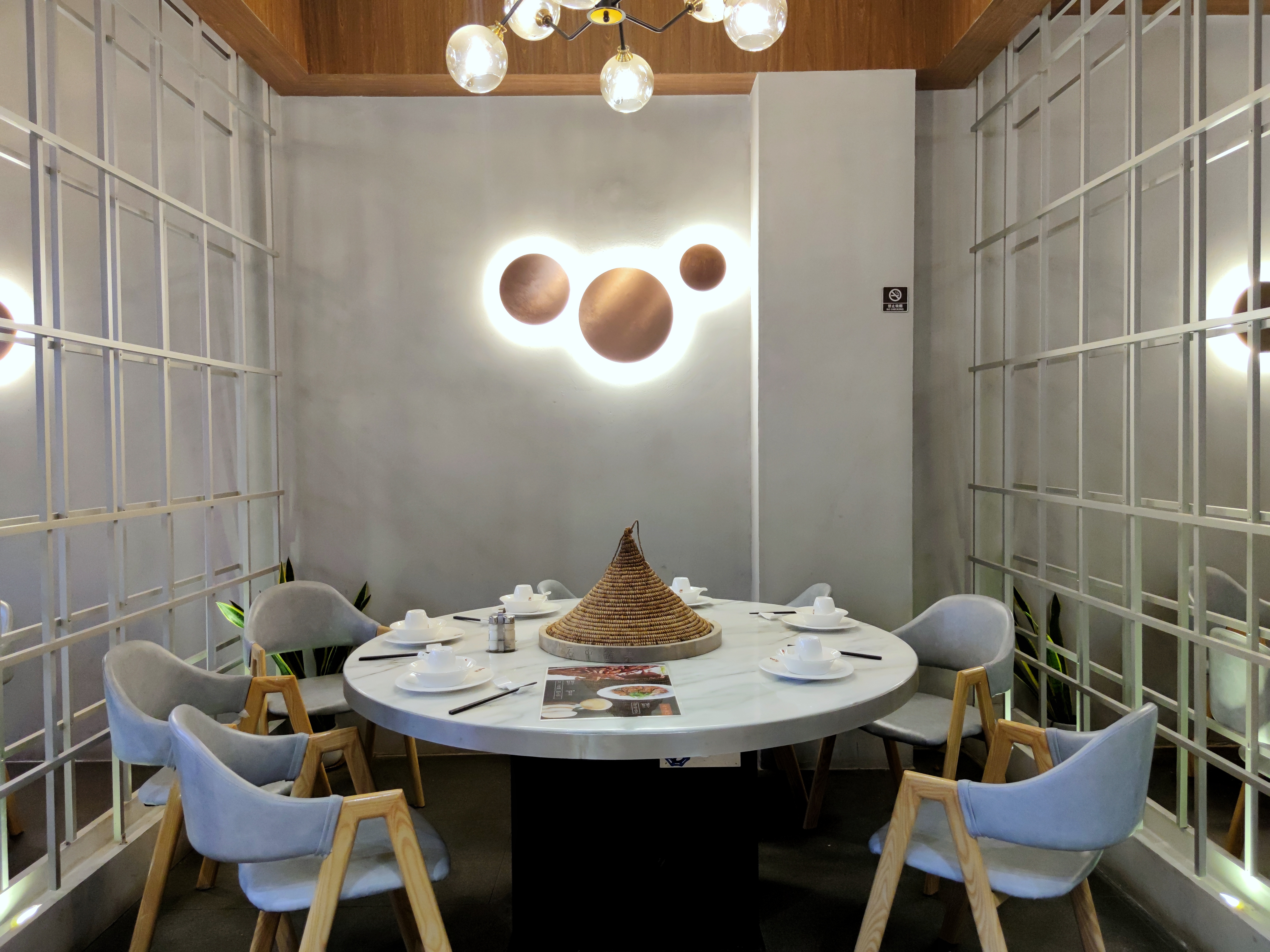 人均100的饭,人均100的餐厅吃出4000