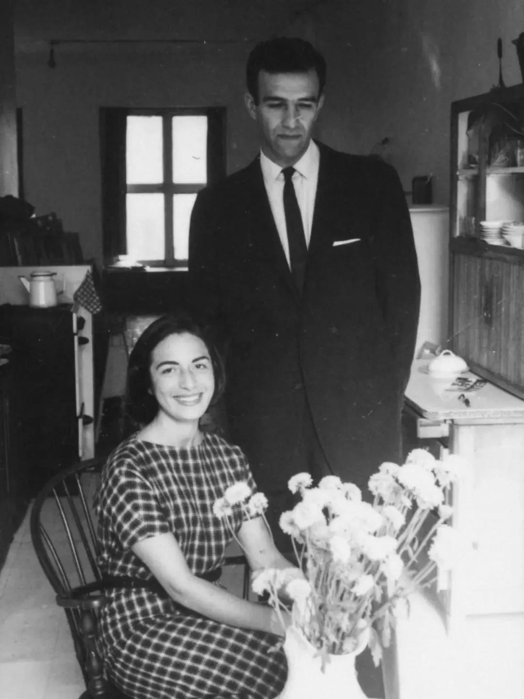 93岁“活化石”级宠妻狂魔，坚持画老婆60年