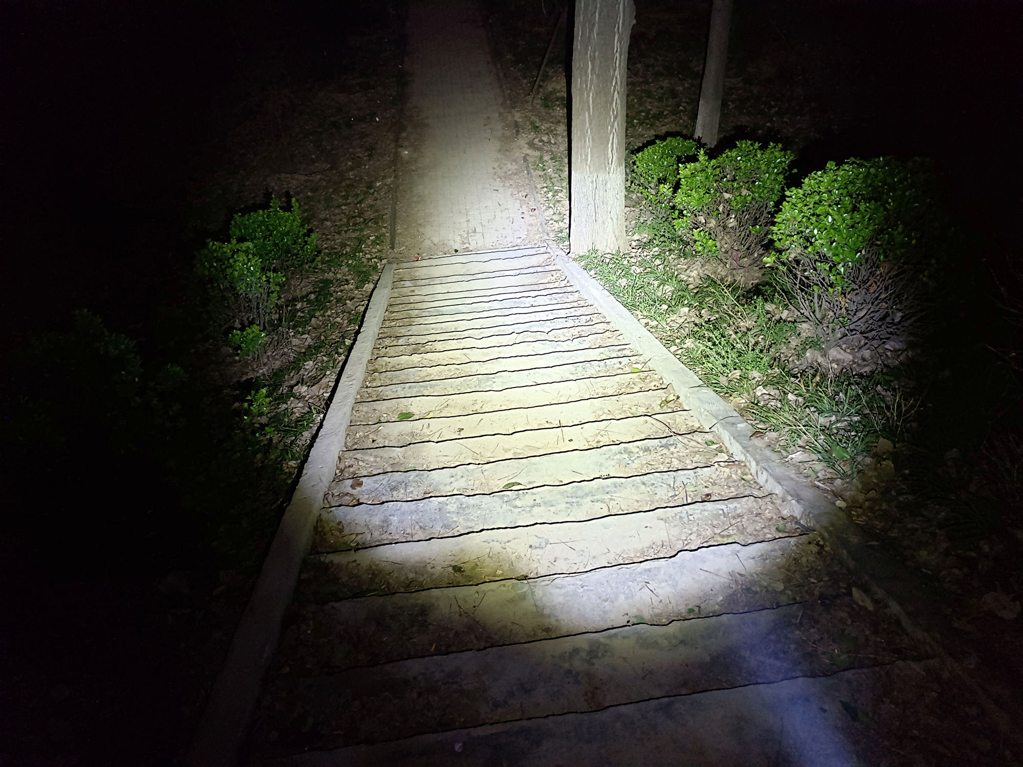 纳丽德ta15v2.0战术手电,纳丽德ta15手电