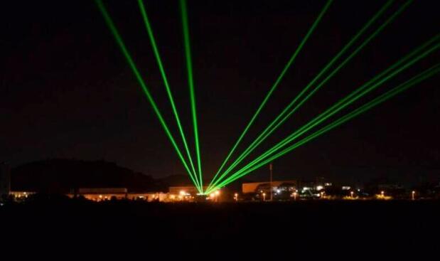 每秒300多万千米的恒星,类星体为什么可以超光速移动