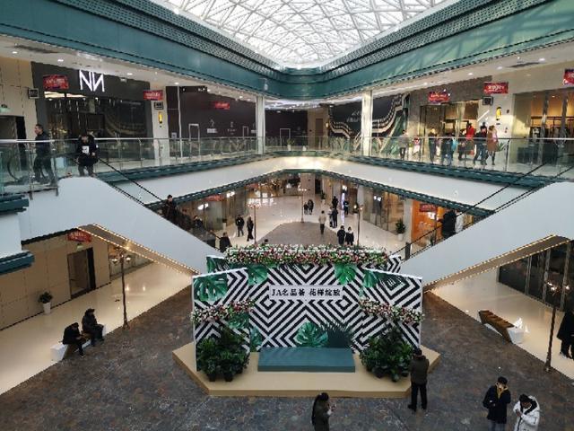 泾河新城万国荟奥特莱斯,西安泾河新城万国荟奥特莱斯