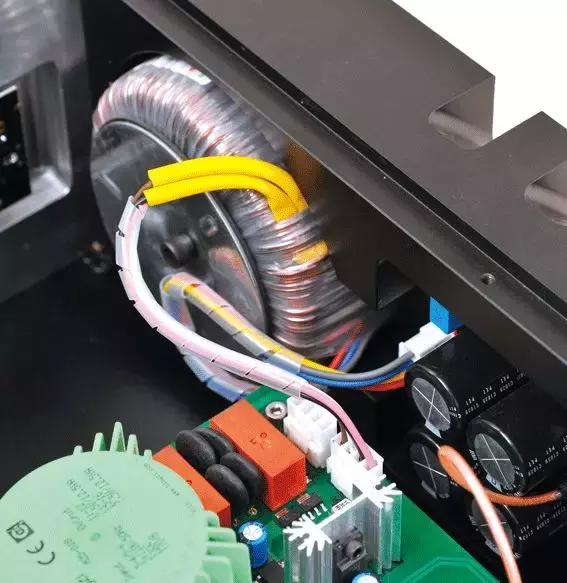 SINE正弦K-1刚柔并蓄呈现音乐的力与美