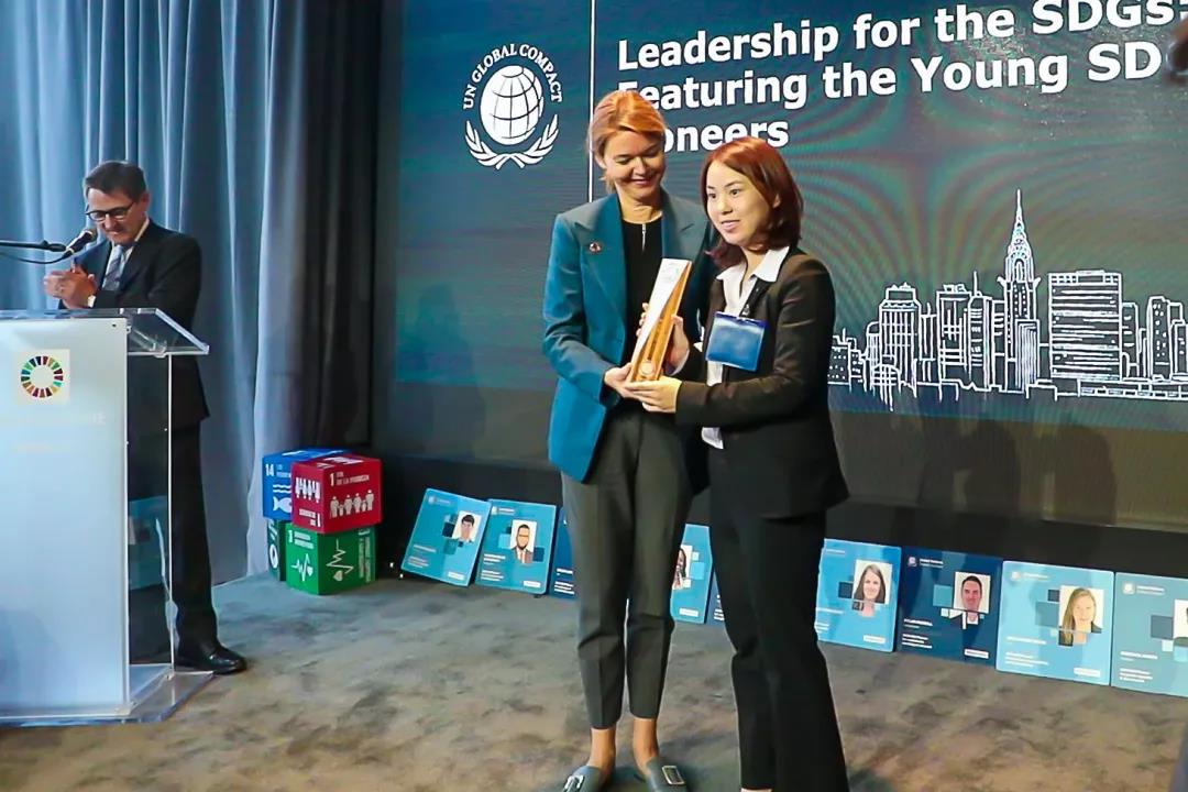 不爱红装爱武装的女子工作表现,不爱红装爱工装