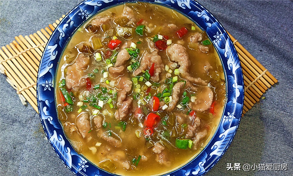四川酸菜炒肉的家常做法,四川酸菜滑肉汤的正宗做法