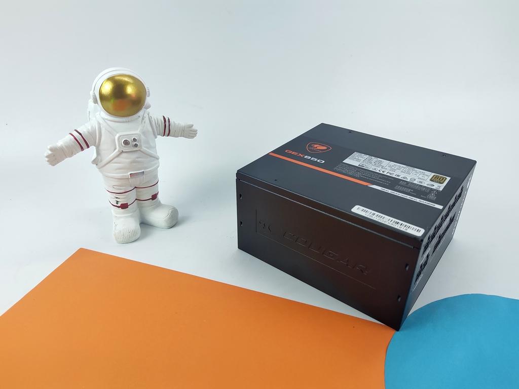 骨伽全模组电源智能静音降噪强劲稳定输出