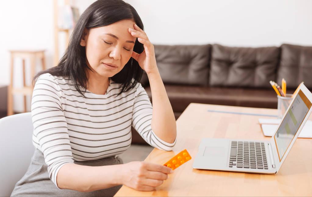 甲状腺结节从外观上可以看出来吗,甲状腺结节4ab超报告单