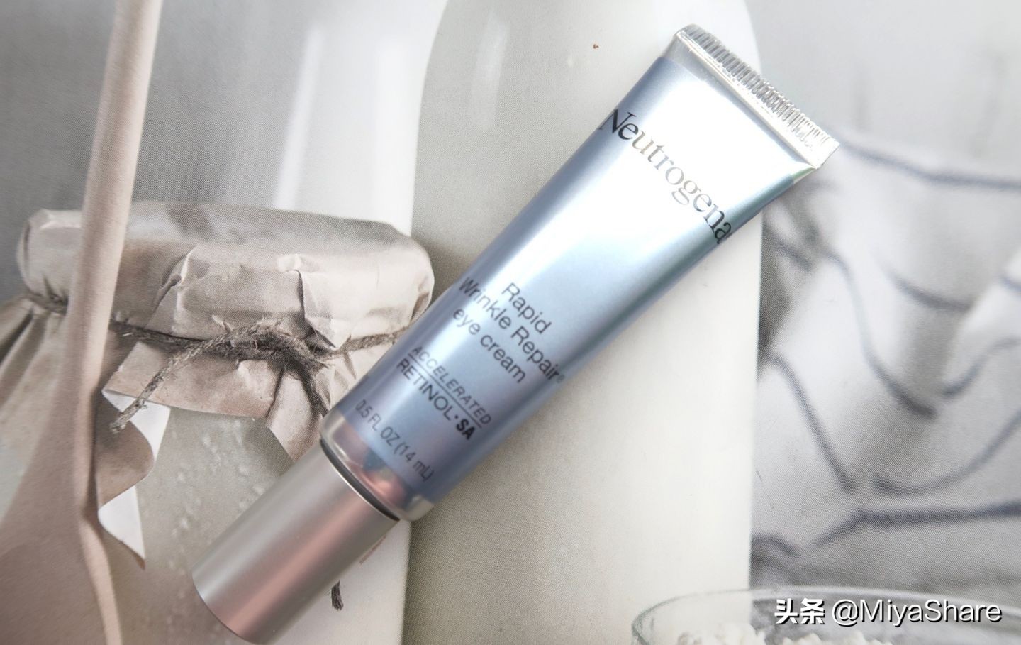 保湿眼霜排名十大公认好用的眼霜,眼霜推荐20岁适合的眼霜油皮