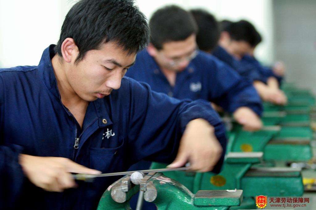 关于座位的杂谈,钳工的细节