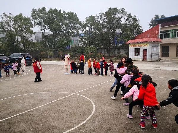 筑梦童年，一吨书计划丨550艺术书店公益图书室第11站