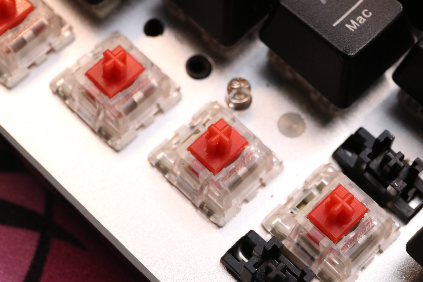 那款好用的小键盘终于出无线款了黑爵AK33分享