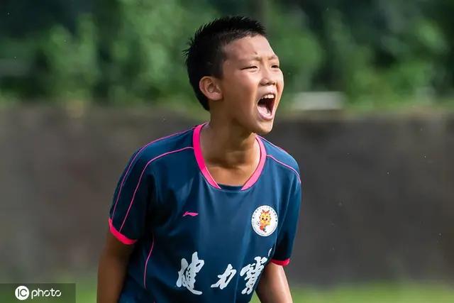 郑智和郑子一的关系,郑智训练郑子一