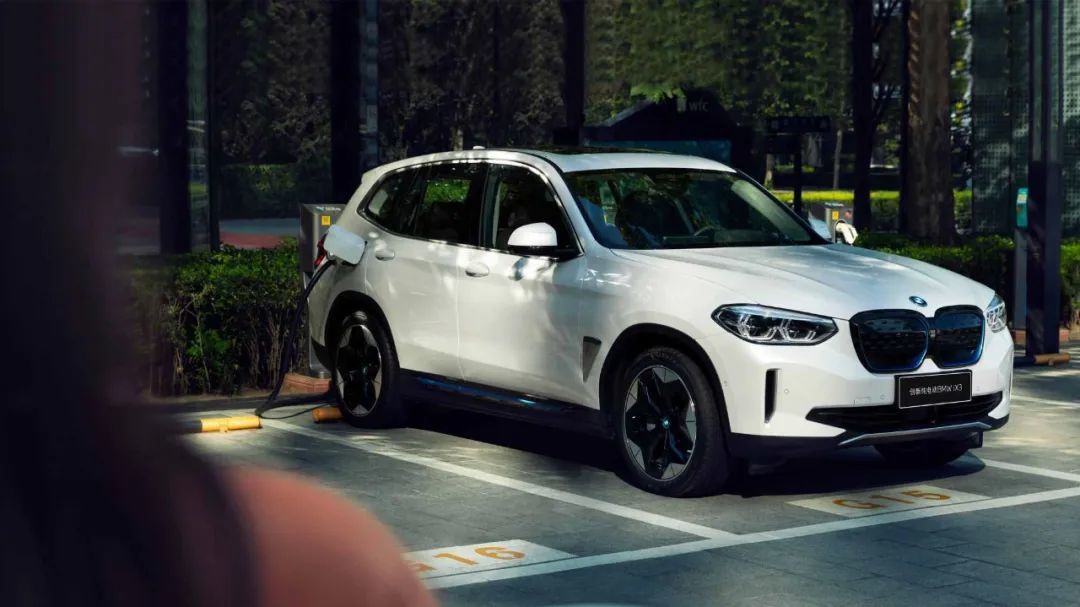 宝马爆款2022新款高端,宝马重磅