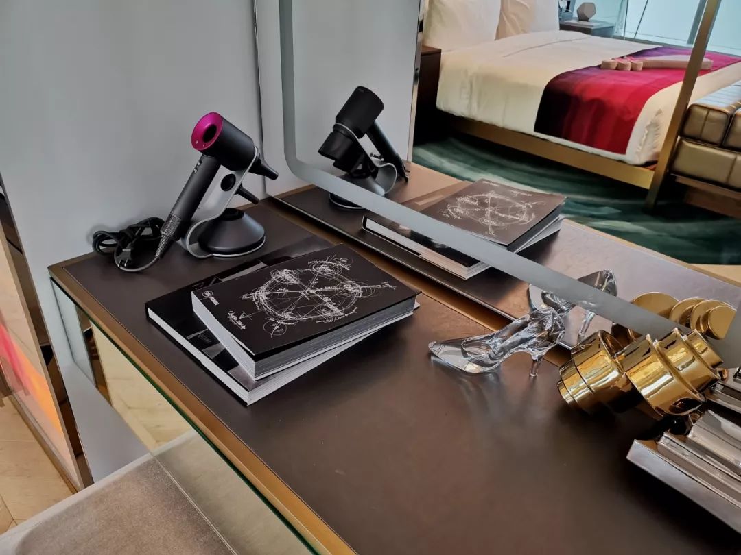 18万一个晚上的酒店什么样,1000多一晚的酒店有什么