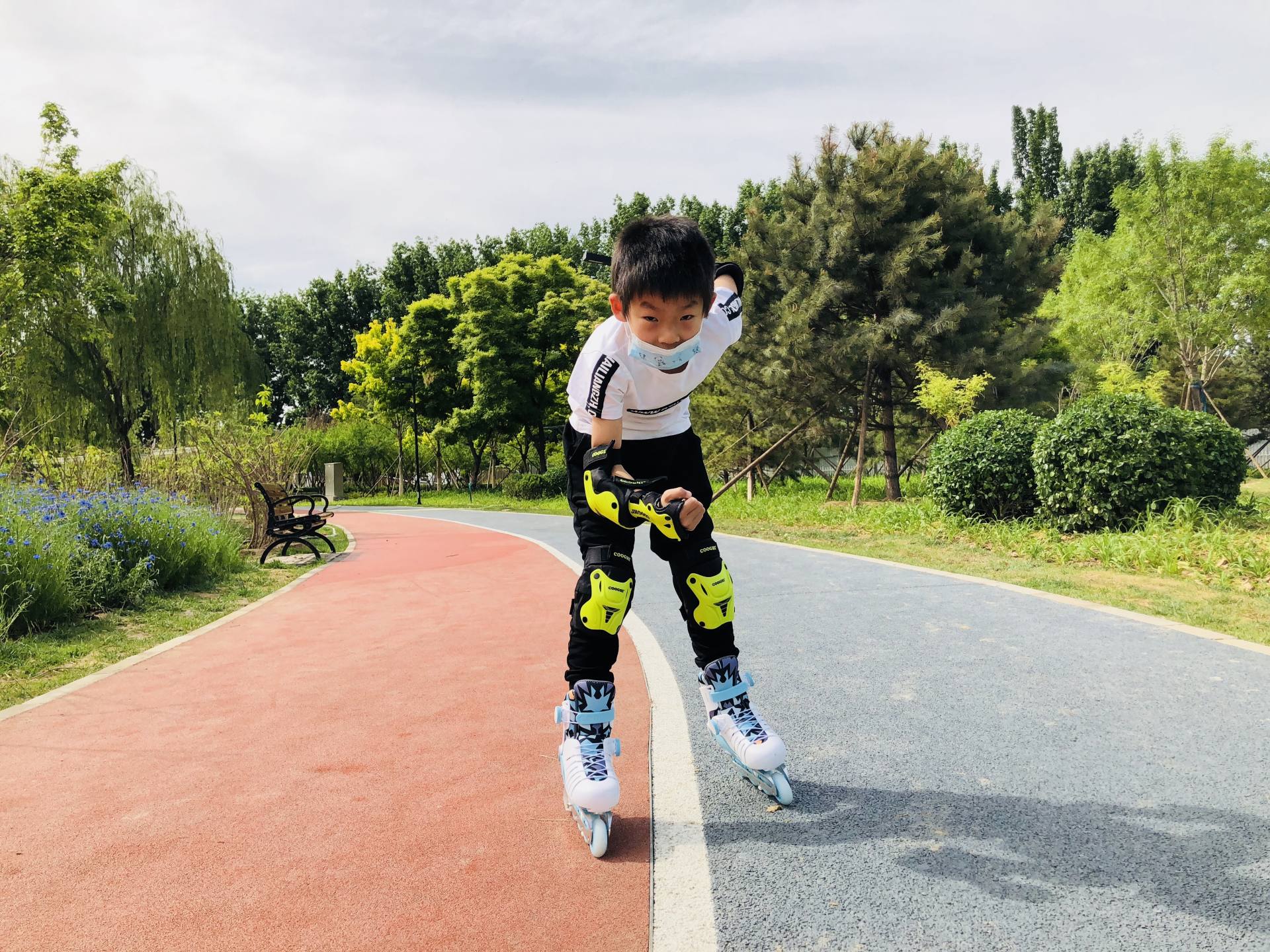 轮滑鞋5-12岁初学者酷骑,cooghi酷骑儿童轮滑鞋测评