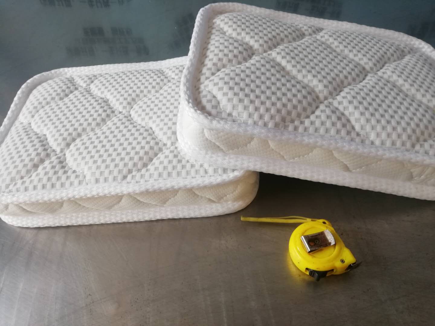 标准床垫尺寸长短误差多少算合格,床垫厚度测量标准方法