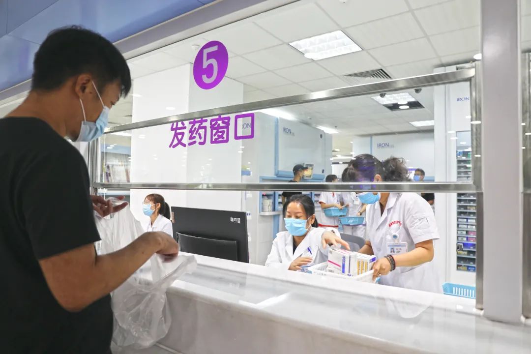 就医环境超级棒！北京大学滨海医院新门诊今日开诊啦