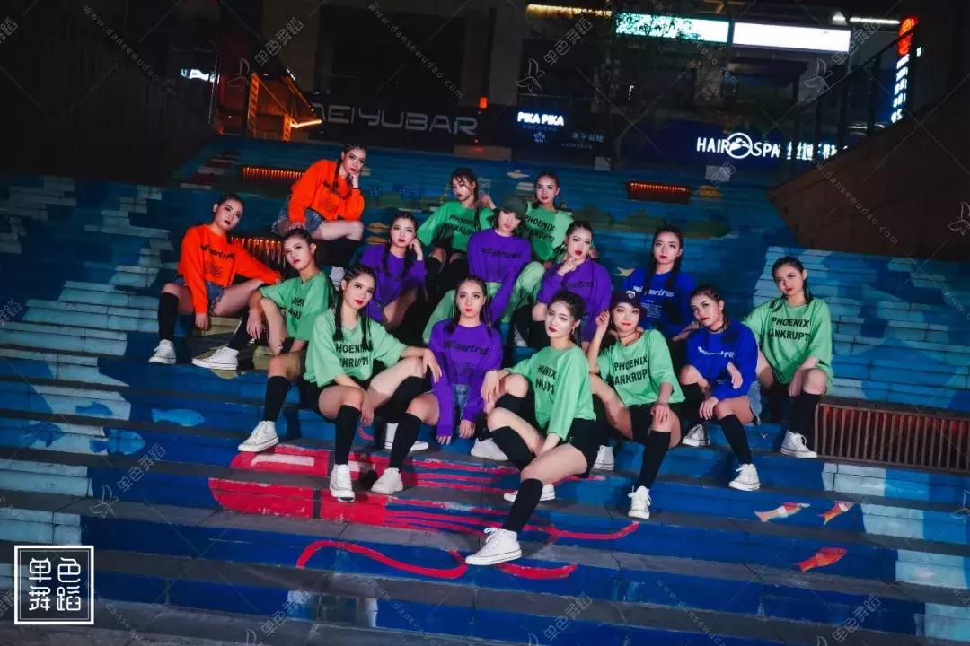 总有习惯性的小动作是怎么回事,老是有小动作是什么病