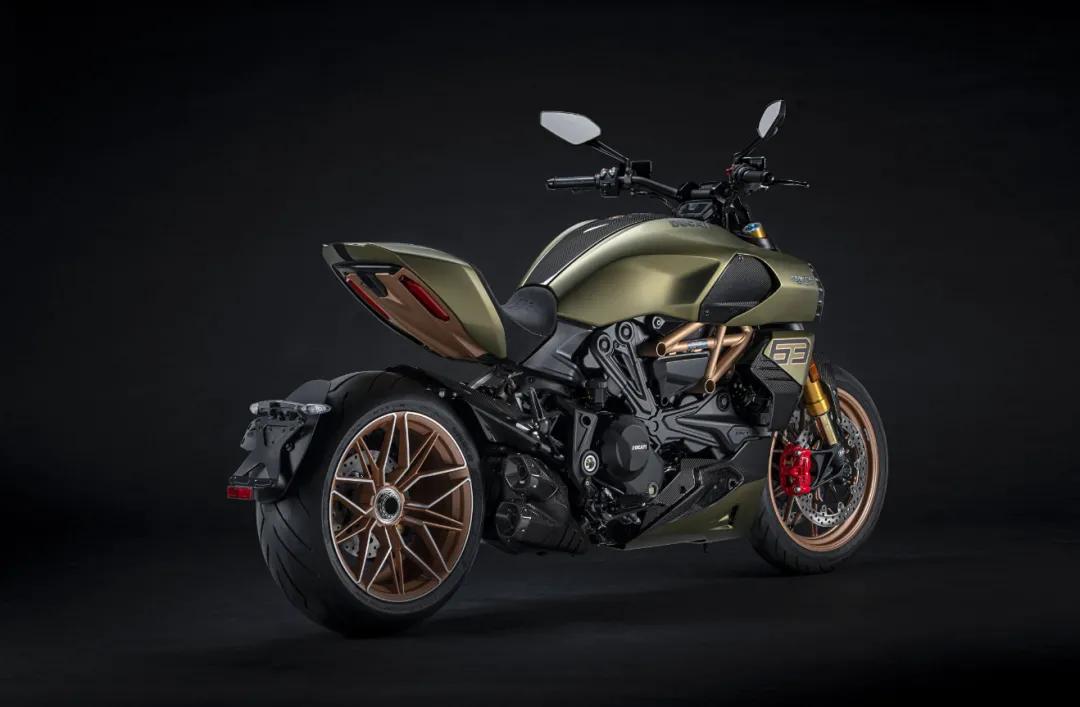 杜卡迪大魔鬼兰博基尼联名多少钱,杜卡迪兰博基尼联名大魔鬼最新款