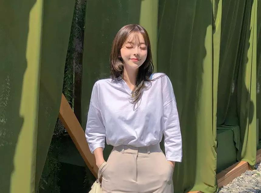 八字刘海怎么打理快速出门,出门刘海乱了