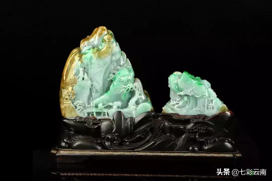 选翡翠当然不能马虎！翡翠代表了你的心