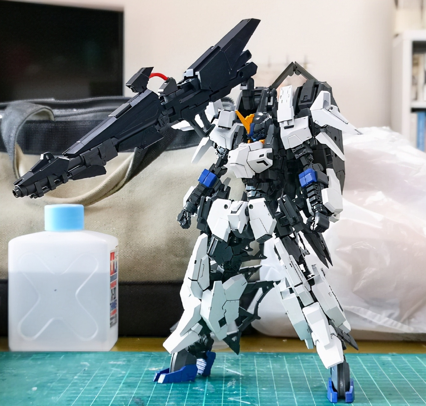 娜德雷高达模型改装,寿屋进击的巨人拼装模型