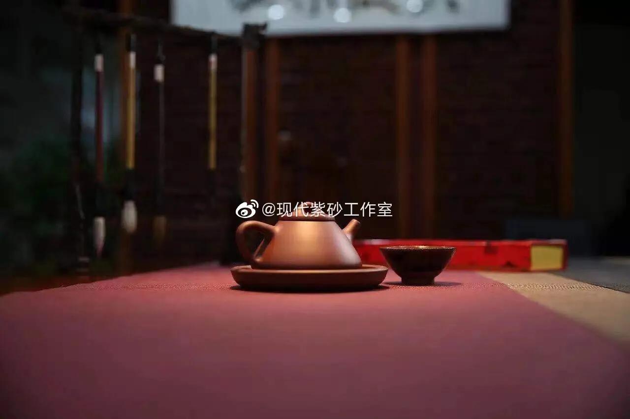 张春兰做的紫砂壶贵不贵,买一把紫砂壶一千四贵不贵