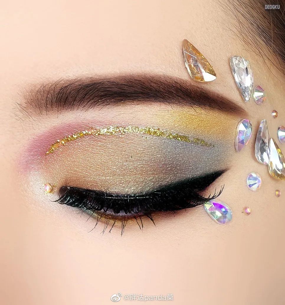 被喷整容脸，却凭实力逆袭为泫雅、宣美接班人，绝不止是穷哈