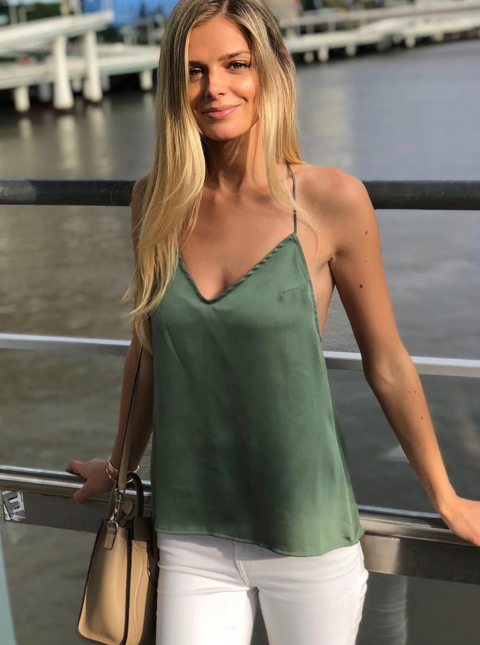 中超前锋与超模女友已分手一个月，丹尼尔疑似已找到下家