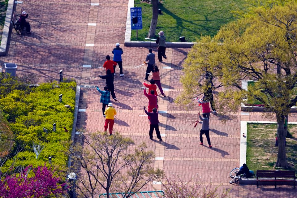 面朝大海春暖花开的背景音乐,面朝大海春暖花开歌曲