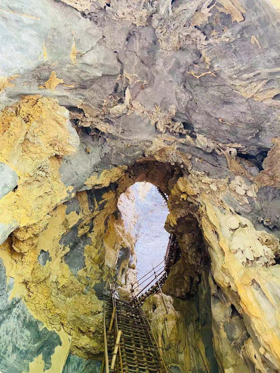 百色浩坤村猪笼洞真实视频,安心游广西