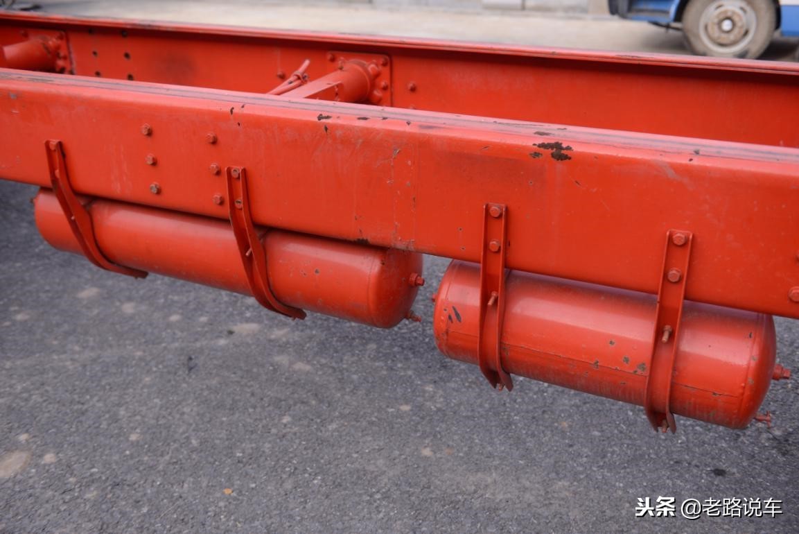 路边的经典——27年前的西星就用上了橡胶悬架