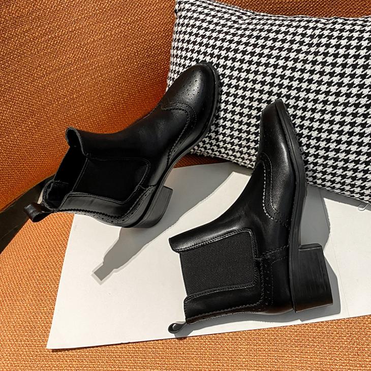 今冬最后一双鞋,选让你腿长1米8的切尔西,女人的优雅从它开始