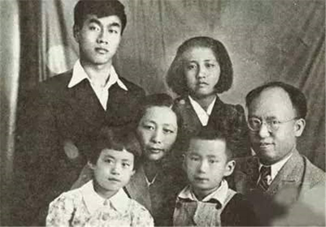 历史上的罗元帅,罗老先生去世后留下两儿一女