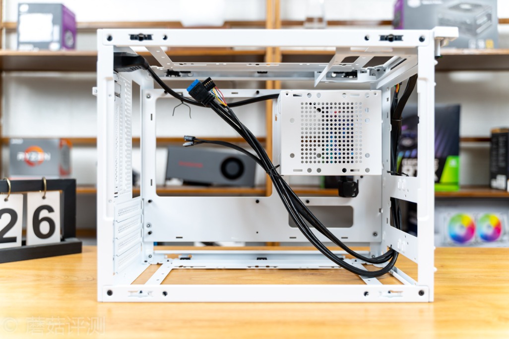 先马趣造白色装机方案,先马趣造im白色机箱